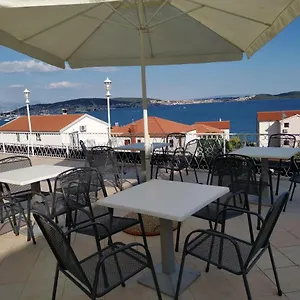 Kairos , Seget Donji Croatia